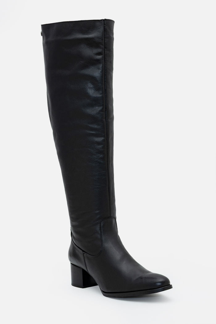 Bota em Couro Cano Longo Preta