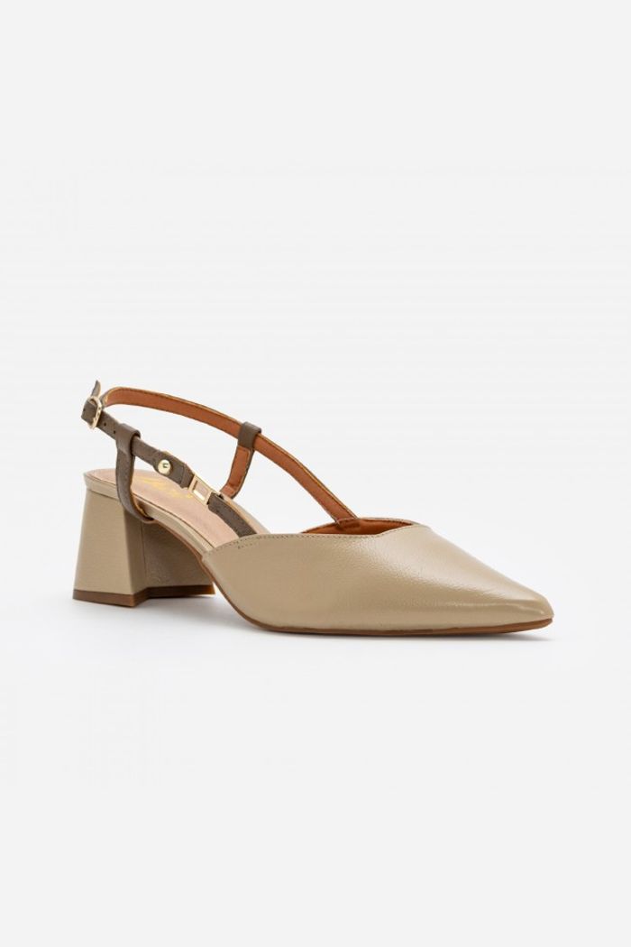 Chanel com Salto Bloco Taupe