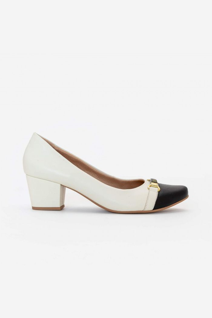 Scarpin em Couro Usaflex Off White