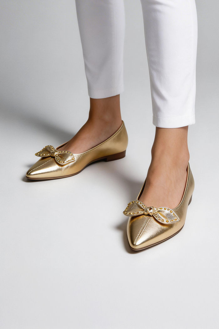 Sapatilha Bico Fino com Laço Ouro