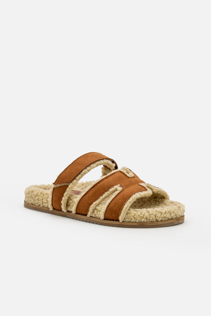 Papete em H com Pelinho Tostado