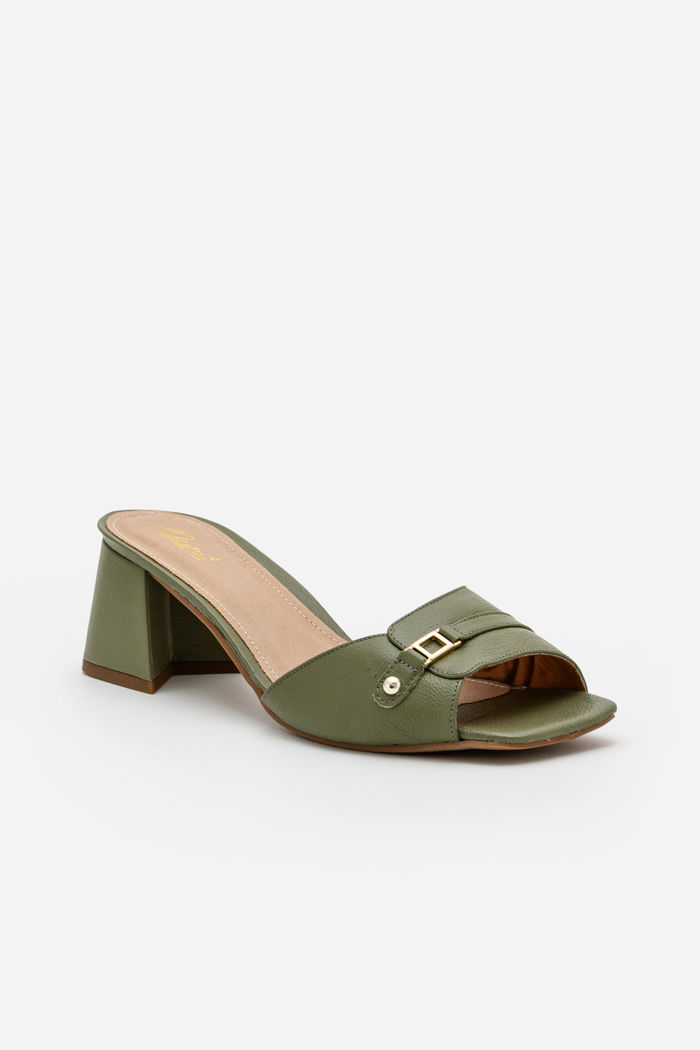 Mule em Couro com Tira e Enfeite Verde