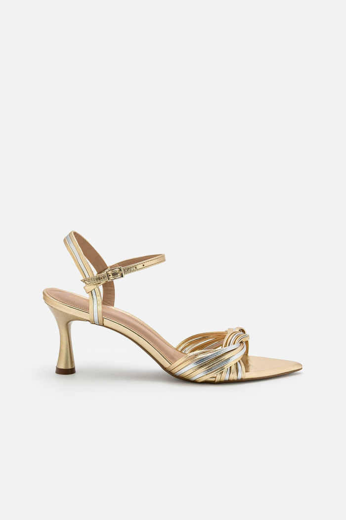 Sandália com Tiras Delicadas e Salto Taça Champagne