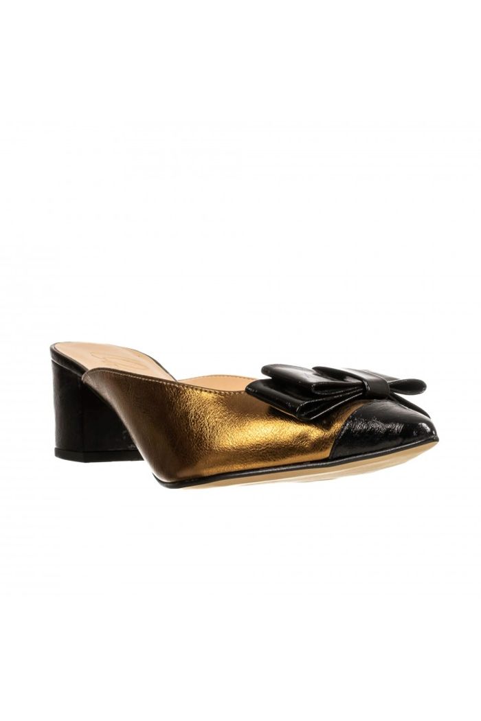 Mule Bico Fino com Laço e Salto Bloco Bronze