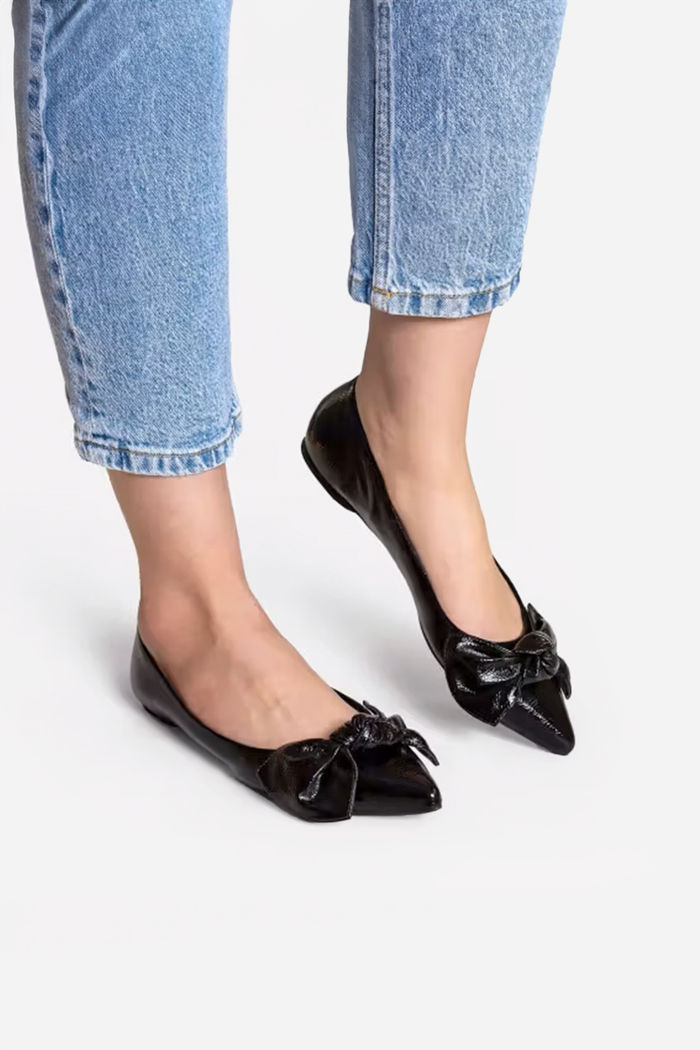 Sapatilha Elegante com Laço Preta II