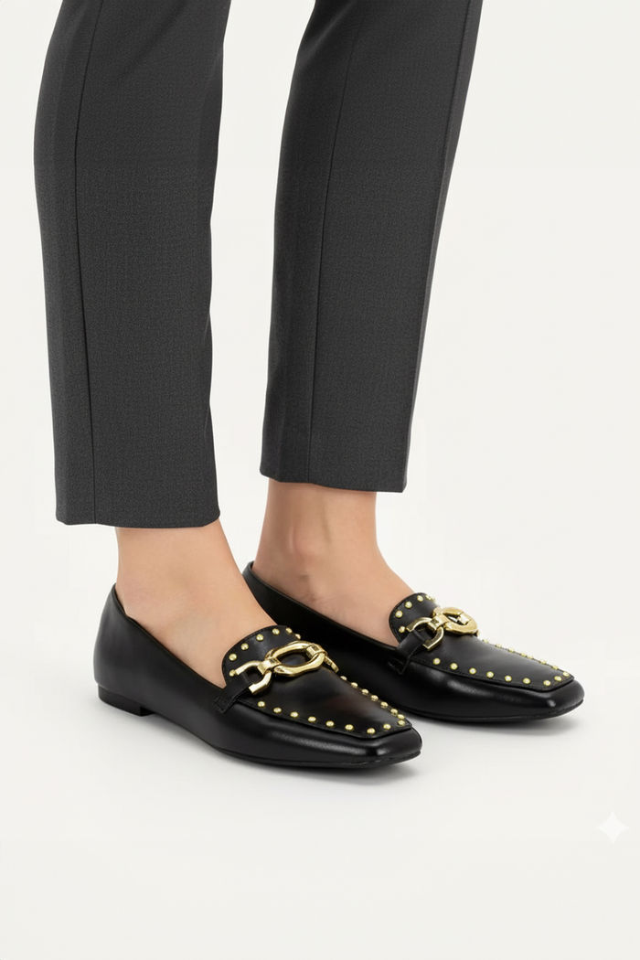 Mocassim com Rebites Preto