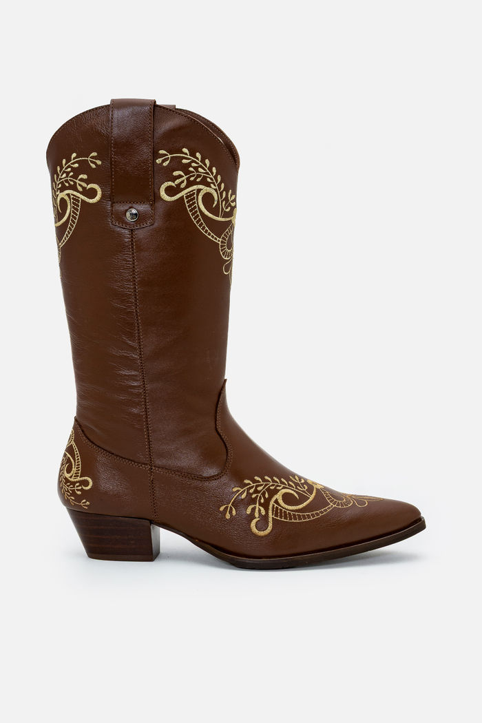 Bota Western em Couro com Bordados Tostado