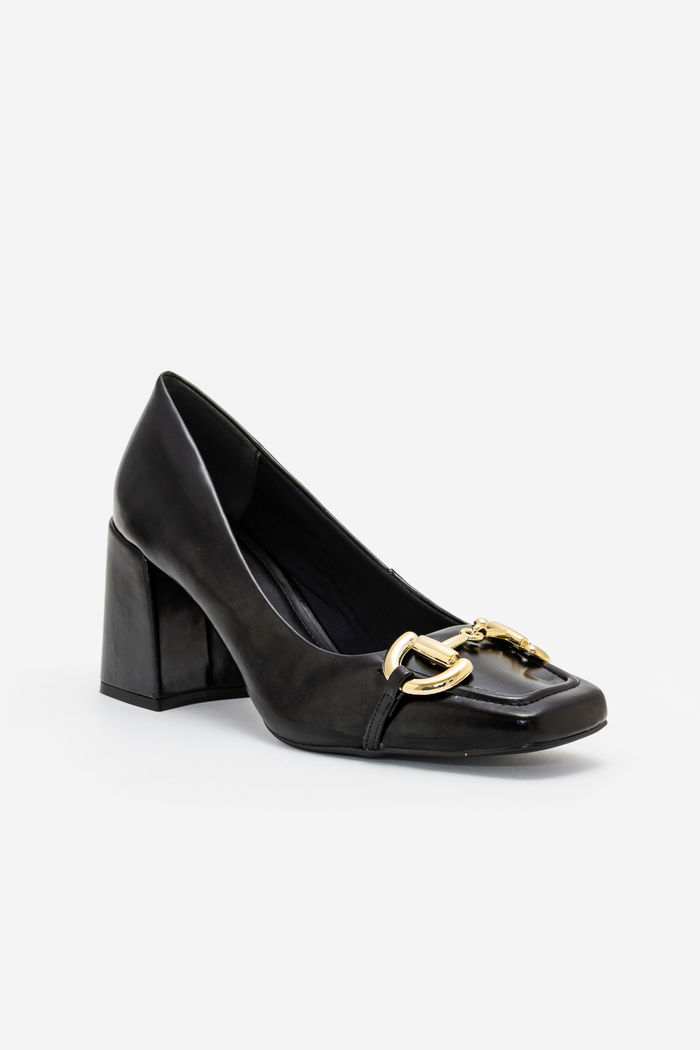 Chanel com Bridão Dourado Preto