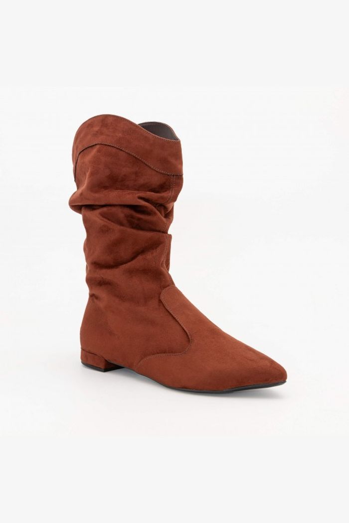 Bota Slouch com Salto Baixo Castanho