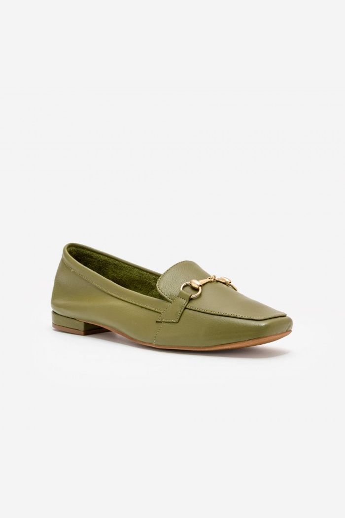 Mocassim Tradicional em Couro Verde