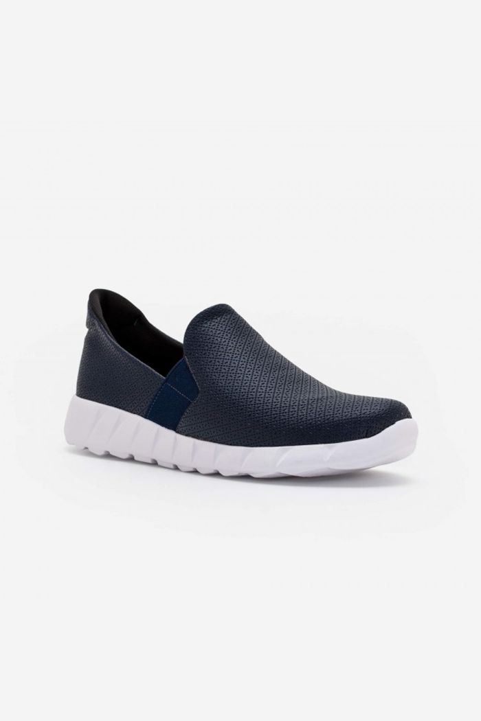 Tênis Slip On Comfort em Material Texturizado Marinho