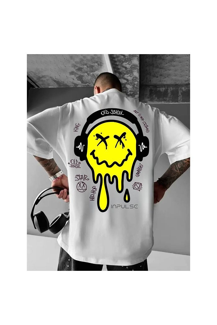 Camiseta Oversized Estampada Smiles Fone