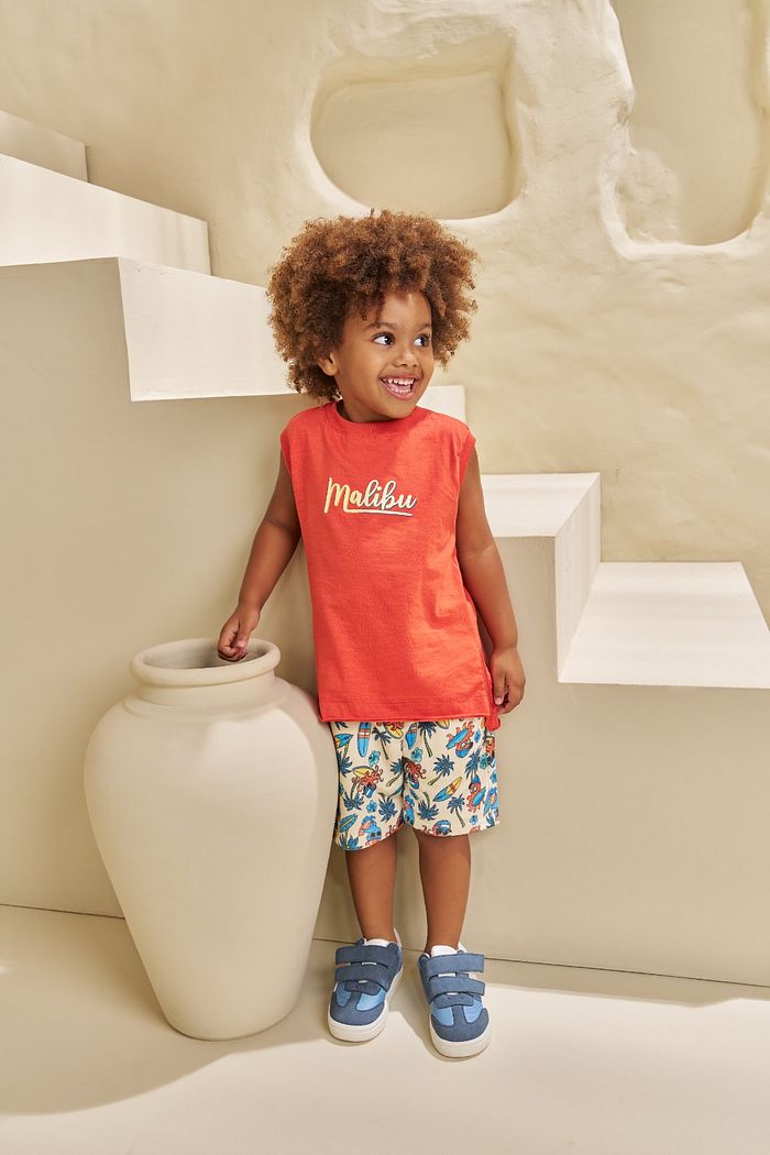 CONJUNTO REGATA EM FLAMÊ E SHORT EM MOLETINHO POLVO SURFISTA