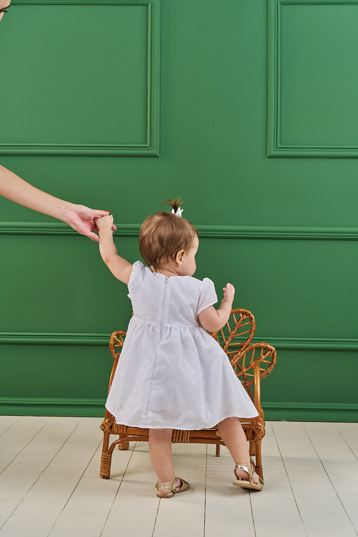 VESTIDO EM TECIDO BORDADO