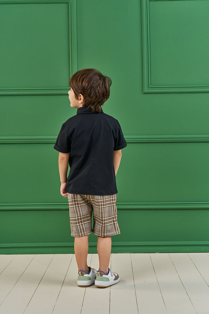 CONJUNTO POLO EM PIQUET E SHORT EM TECIDO ALFAIATARIA ENGLAND