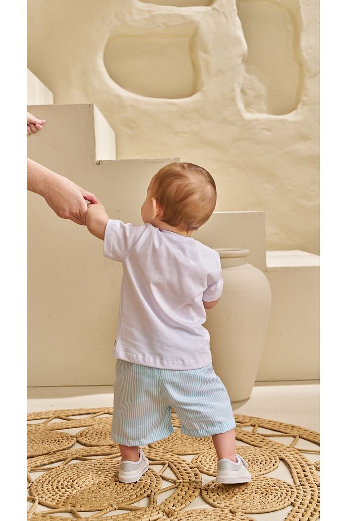 CONJUNTO T-SHIRT EM MEIA MALHA E SHORT EM TECIDO STRIPE MIX