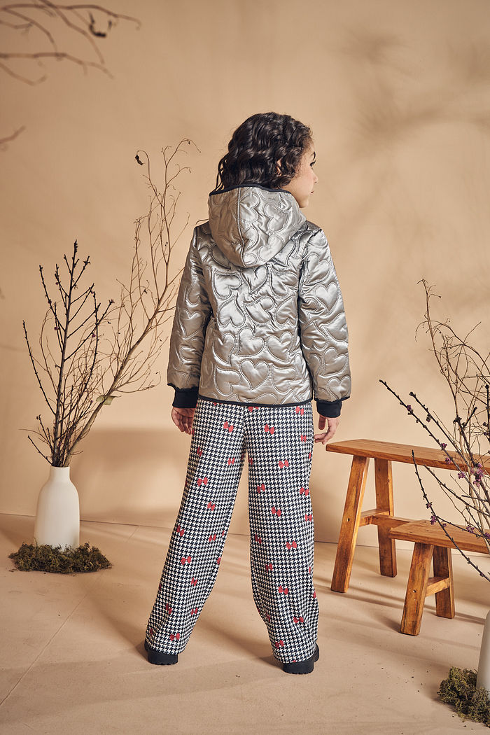 JAQUETA EM PUFFER CORAÇÃO