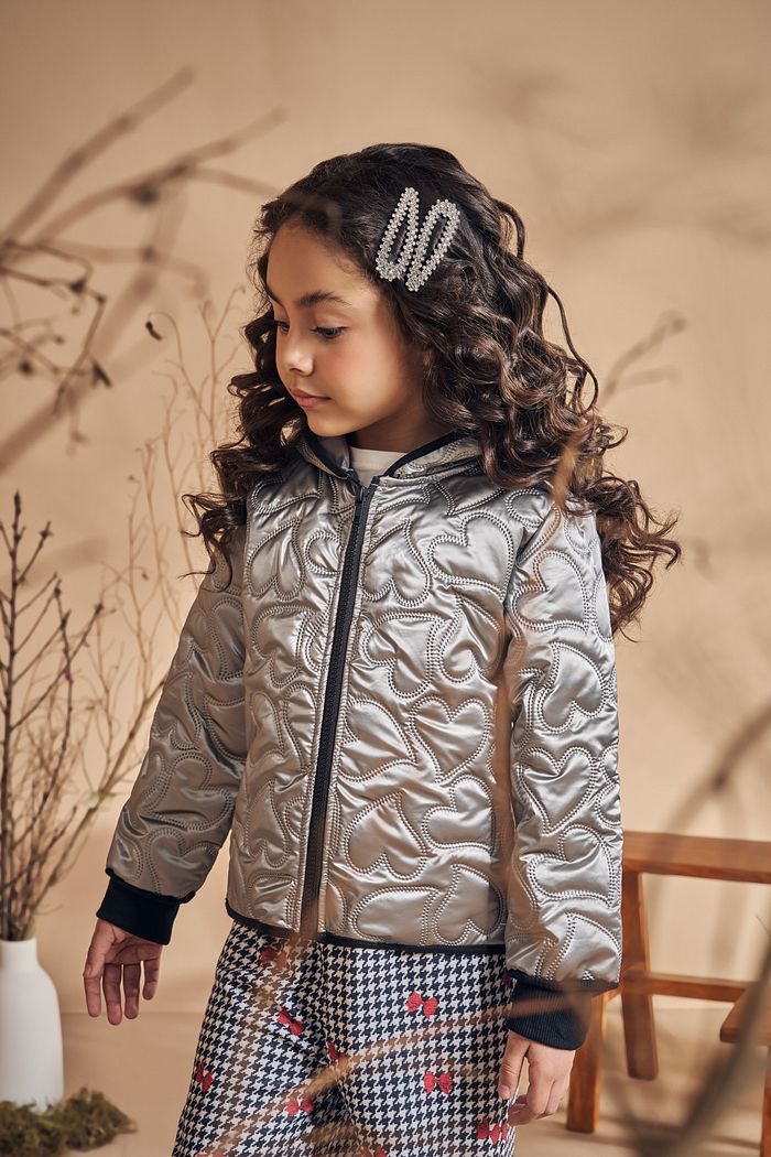 JAQUETA EM PUFFER CORAÇÃO