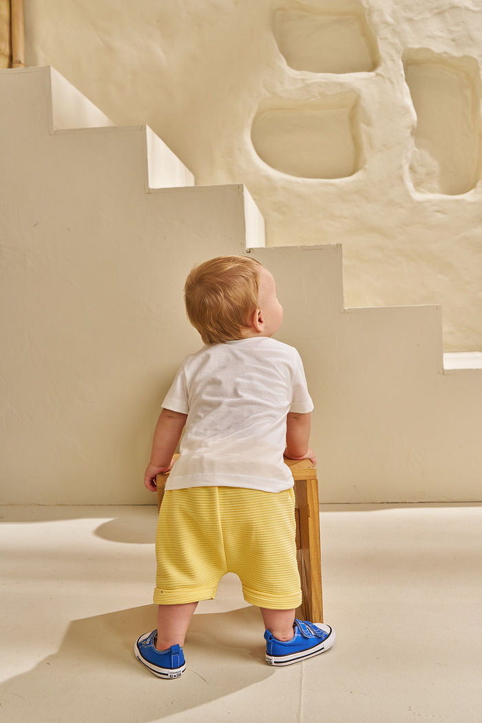 CONJUNTO T-SHIRT EM MEIA MALHA E SHORT EM JACQUARD ONDULÊ