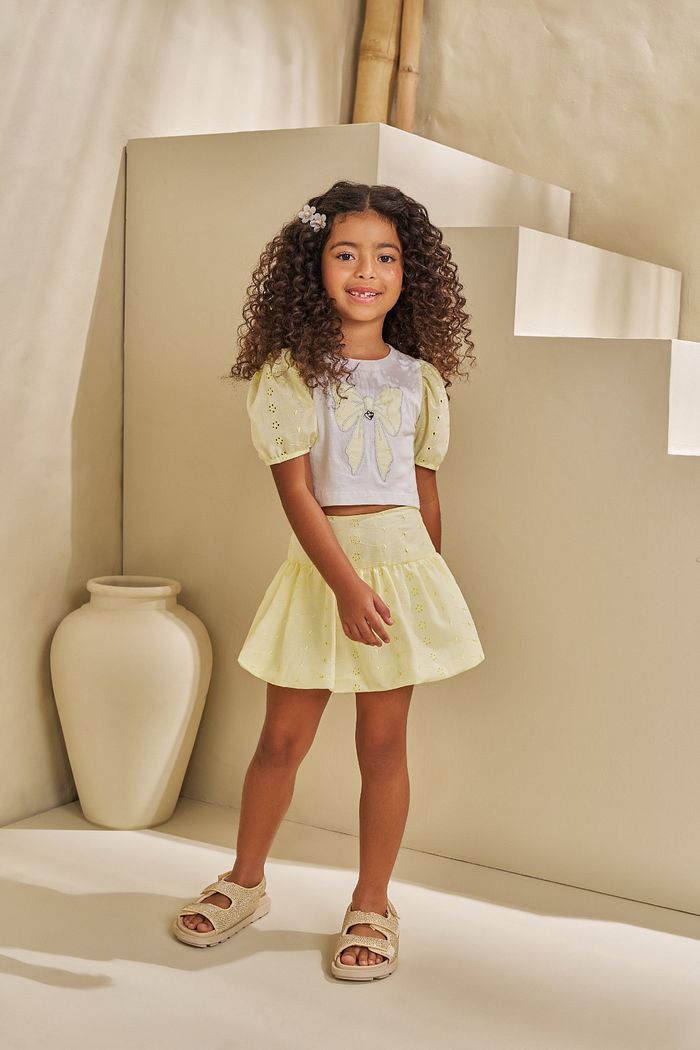 CONJ. CROPPED E SAIA BALONÊ EM MEIA MALHA E TECIDO BORDADO