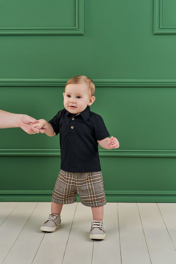 CONJUNTO POLO EM PIQUET E SHORT EM TECIDO ALFAIATARIA ENGLAND