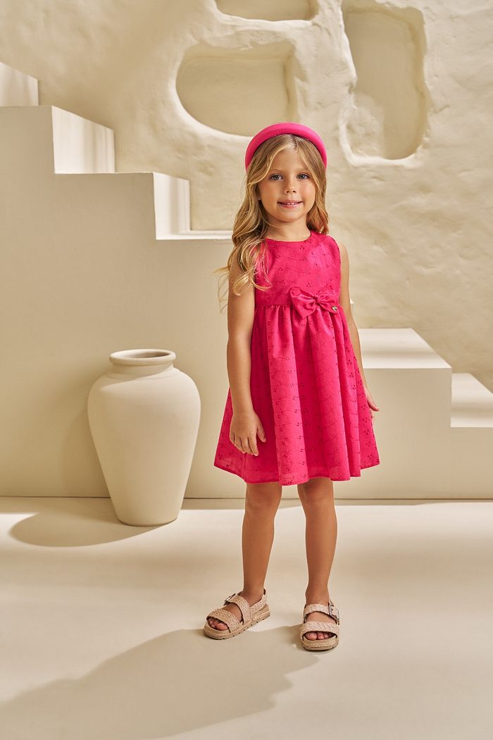 VESTIDO COM LAÇO EM TECIDO BORDADO