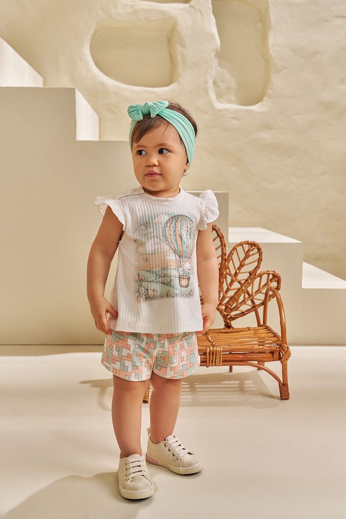 CONJUNTO BLUSA EM MALHA CREPADA E SHORTS EM PONTO ROMA QUADRICHIC