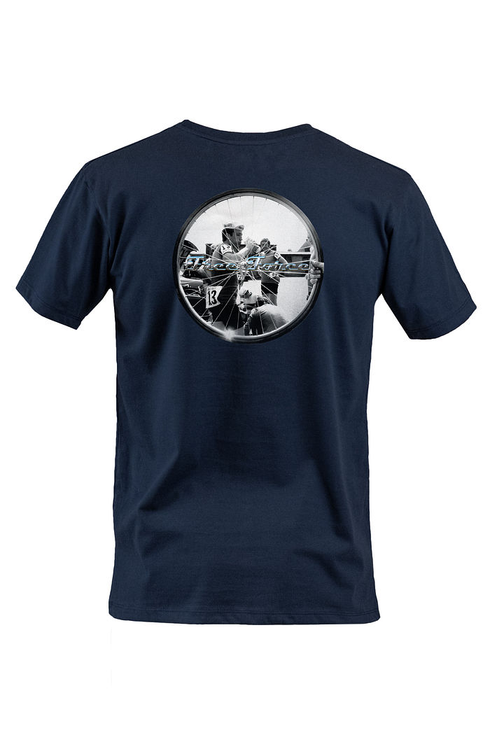 Vista-se no estilo Cycling Culture Free Force com a camiseta casual off bike. Nossa linha de T-Shirt off bike foi desenvolvida para quem é apaixonado por bicicleta como nós. Para você vivenciar a cultura da bike a qualquer hora e em qualquer lugar, mesm..