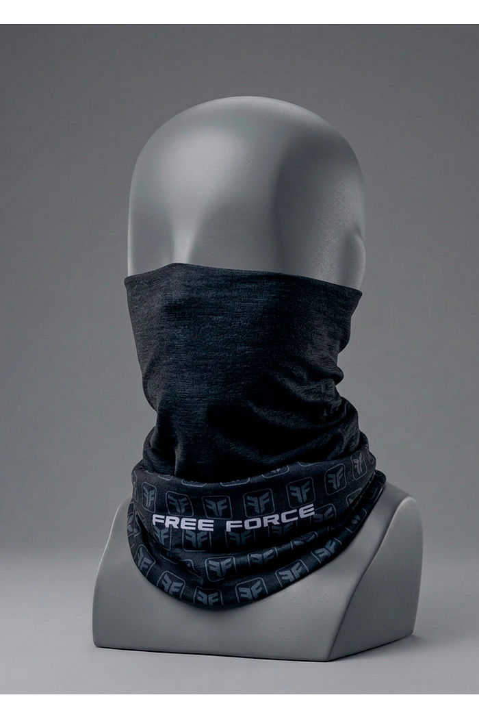 Proteção, estilo e versatilidade, é o que você recebe ao adquirir uma Bandana Black da Free Force.  São diversas funções e maneiras de usar em um único produto, que você pode combinar com diversas peças do nosso vestuário.  - Composição: Poliéster com ela