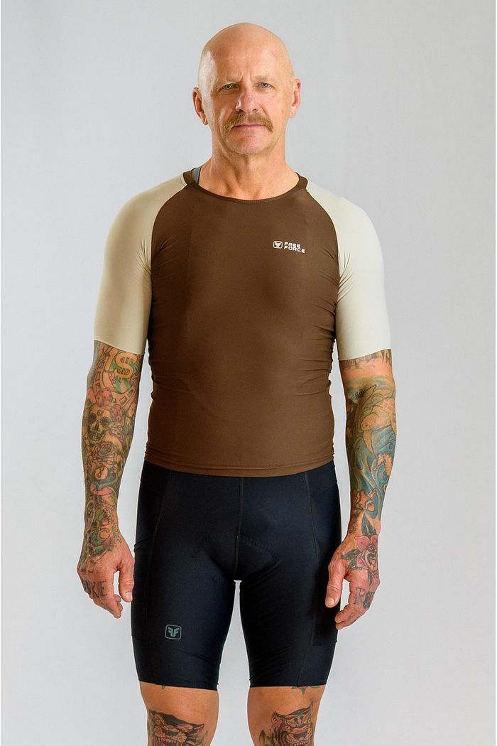 CAMISA MASCULINA ENDURANCE RACE FIT COFFEE