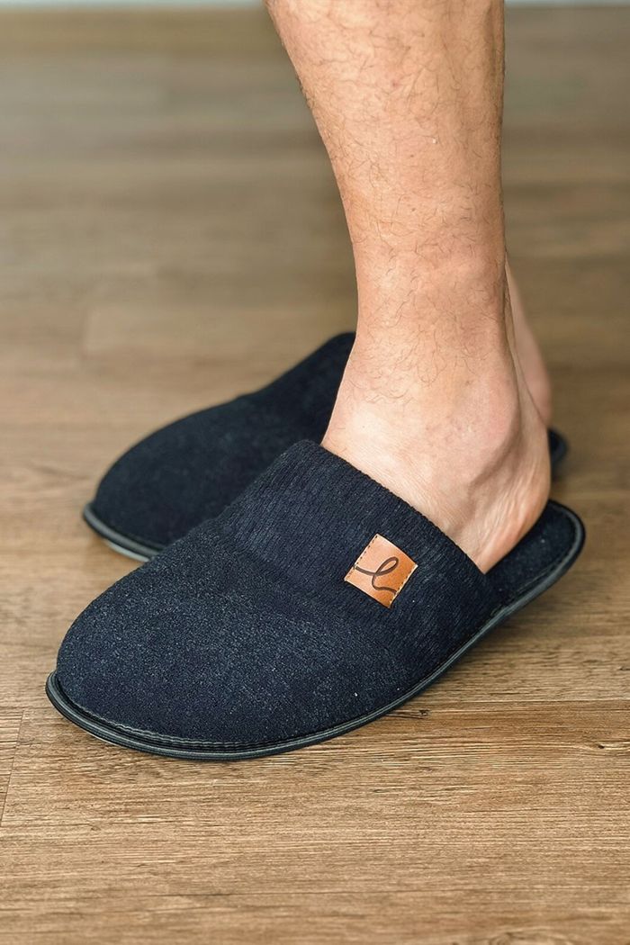 CHINELO PANTUFA PRETO DETALHE EM RIBANNA