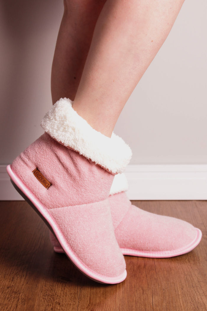 BOTA PANTUFA ROSA