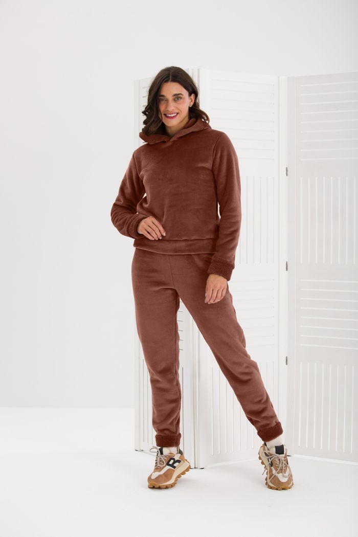 CONJUNTO MANGA LONGA PELUCIADO COM CAPUZ MALHA DUBLADA VELUDO MARROM