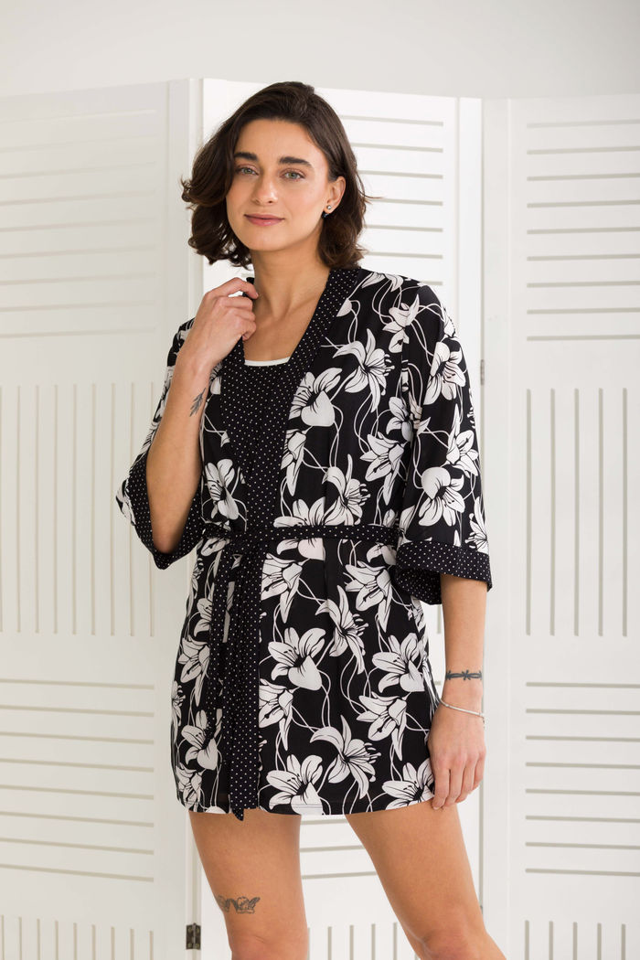 KIMONO MEIA MANGA COMPOSÊ LIRIOS