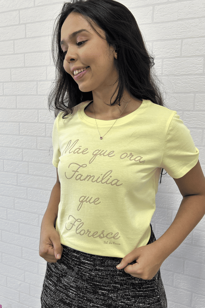 T-SHIRT 100% ALGODAO MAE QUE ORA FAMILIA QUE FLORESCE - 05906