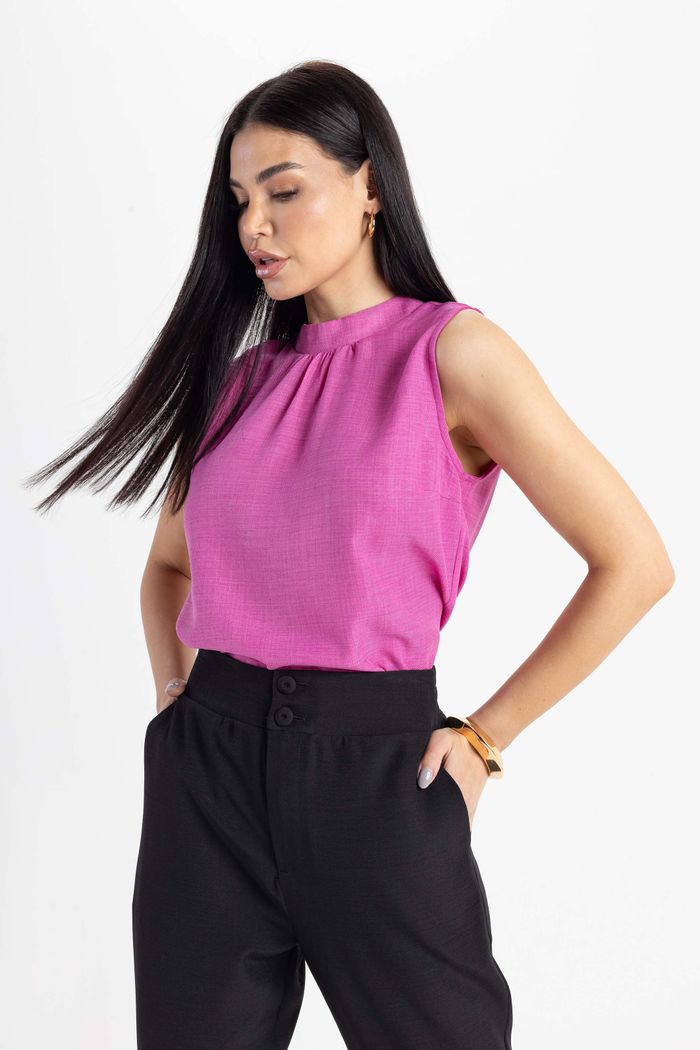 Blusa sem Manga com Gola