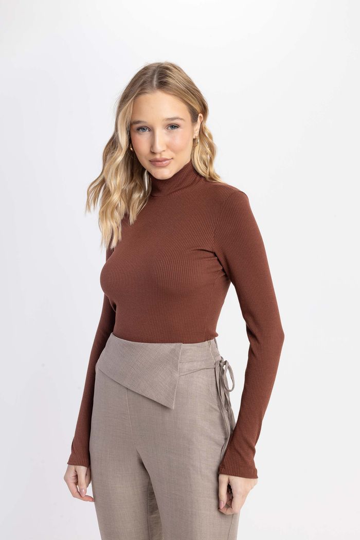 Blusa Manga Longa Gola Alta