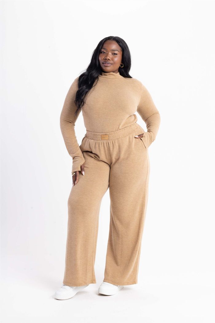 Blusa Gola Alta Em Tricot