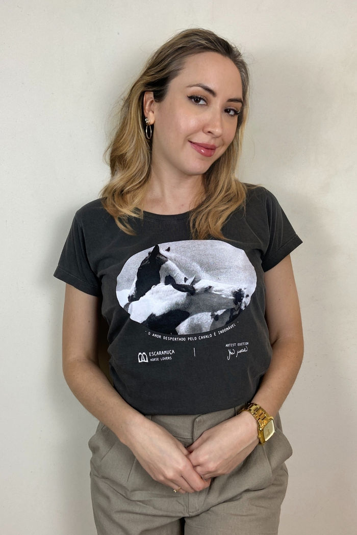 CAMISETA AMOR INDOMÁVEL - 1F177