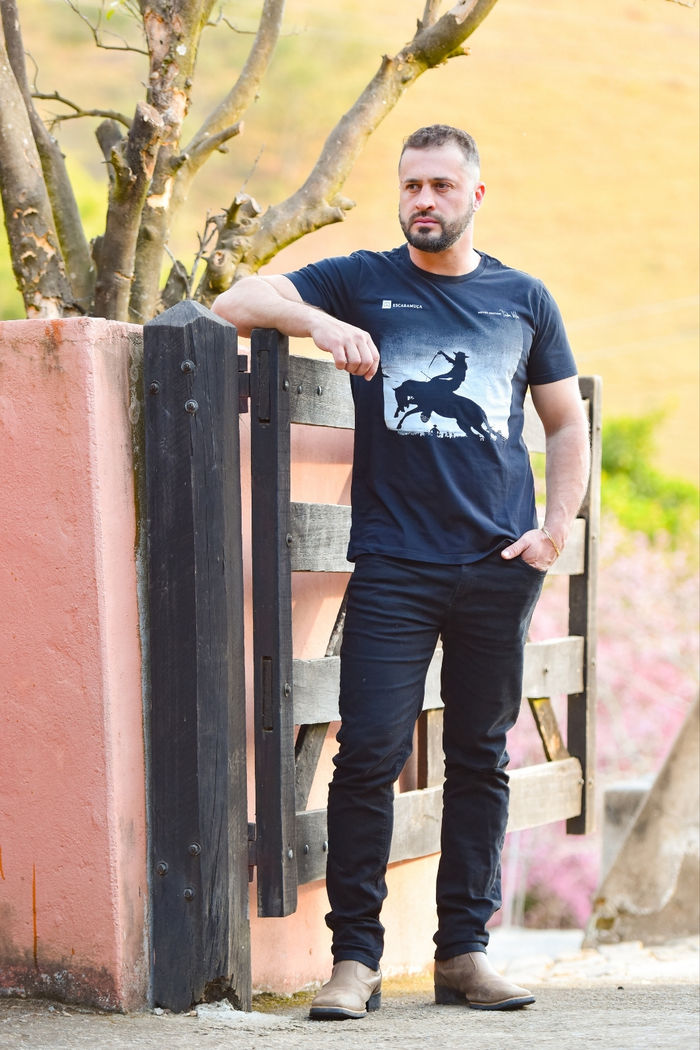 CAMISETA GINETES DO SUL - 1M97