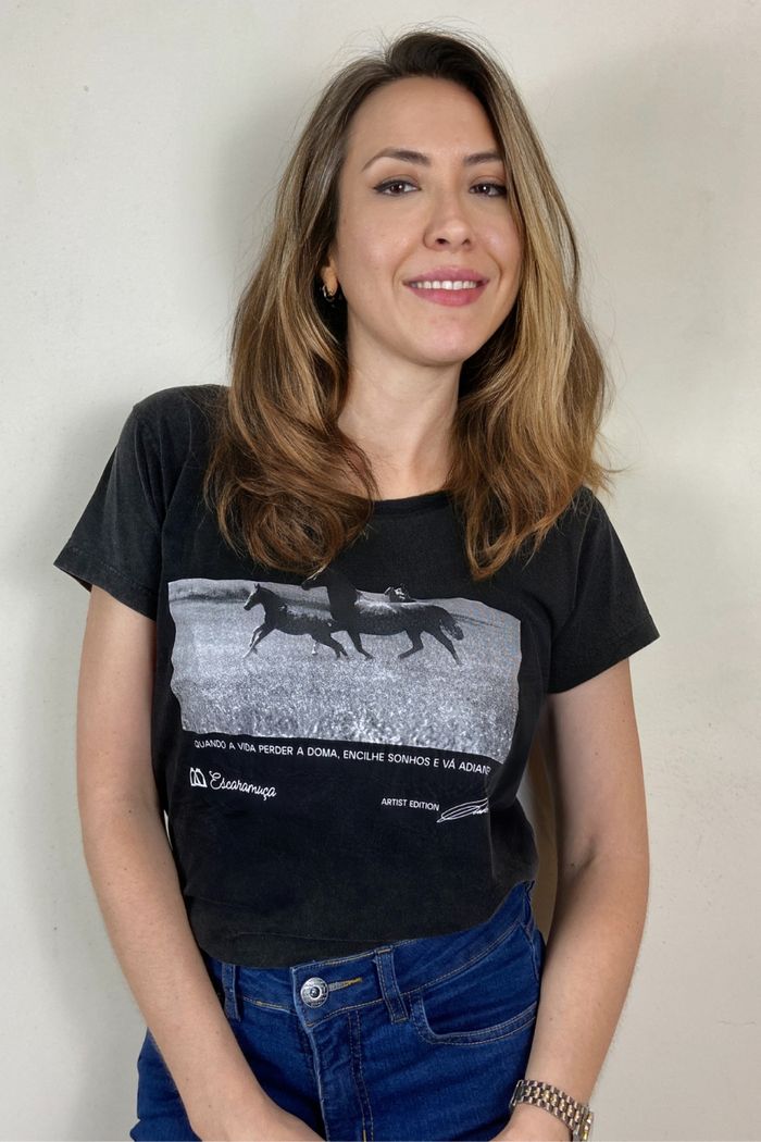 CAMISETA FEMININA MARMORIZADA SONHOS - 1F188