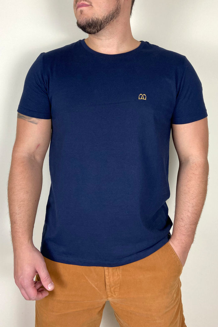 CAMISETA MASCULINA BÁSICA LOGO EM GEL RELEVO (BM01)