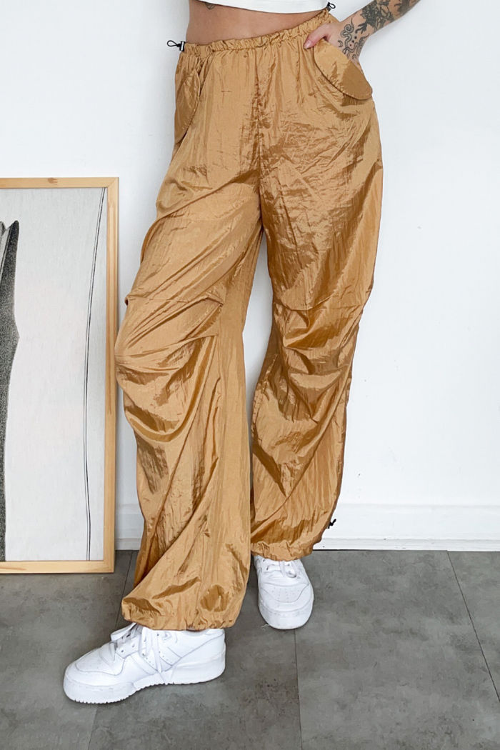 Calça Parachute Brilho Dourada