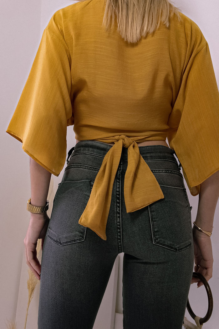 Blusa Nó Manga Japonesa Mostarda