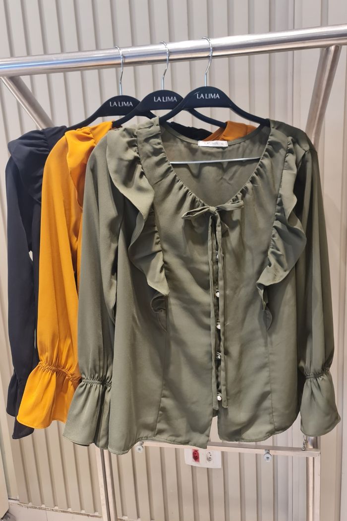 Blusa Camisa com Babados em Crepe 3 Cores