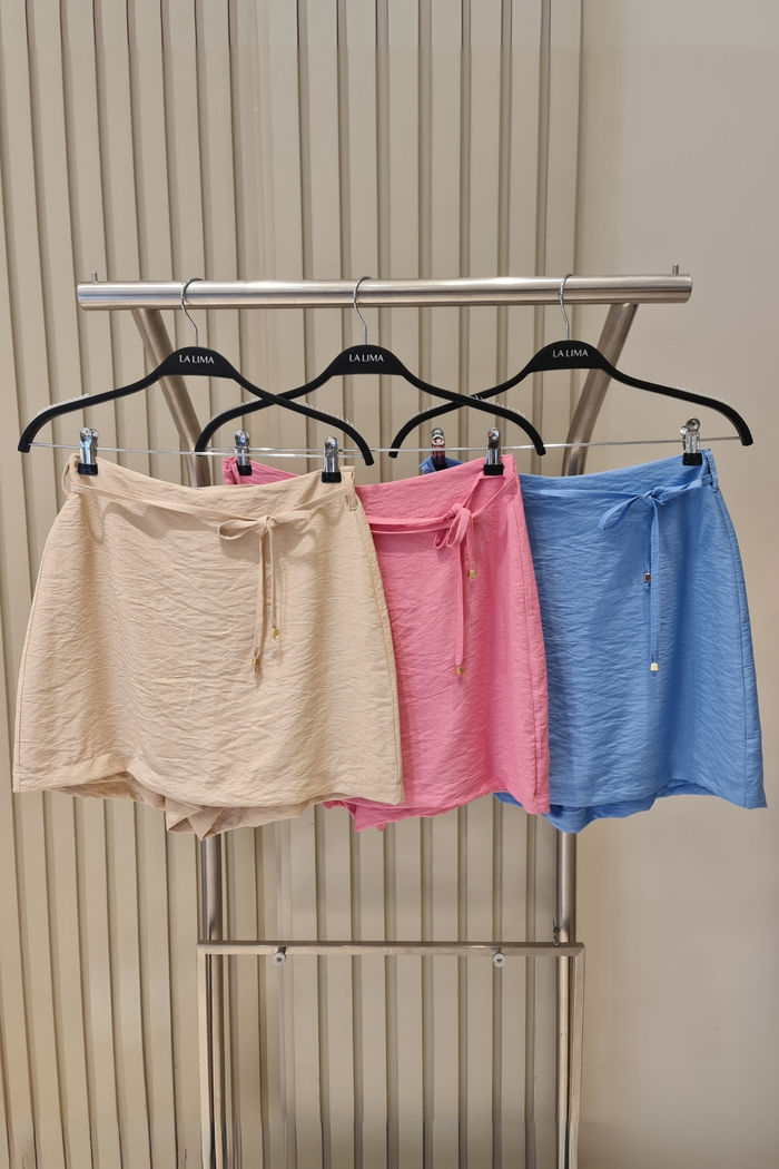 Shortsaia Liso com Cinto Dourado 3 Cores