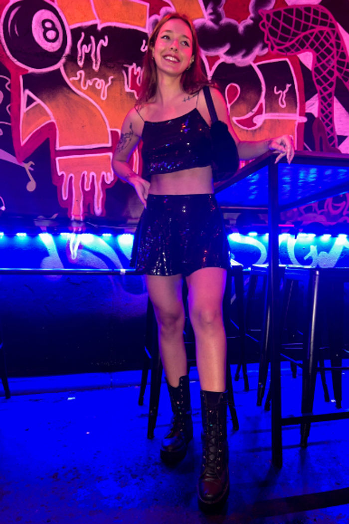 Short Saia Paetê Evasê Preto