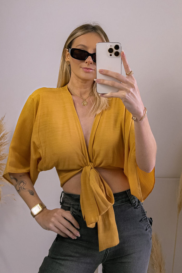 Blusa Nó Manga Japonesa Mostarda