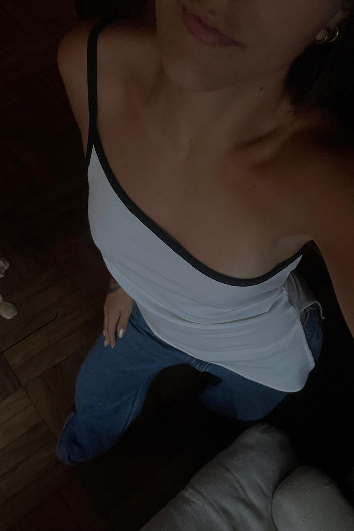 1 Ombro Preto e Branco Assimétrica