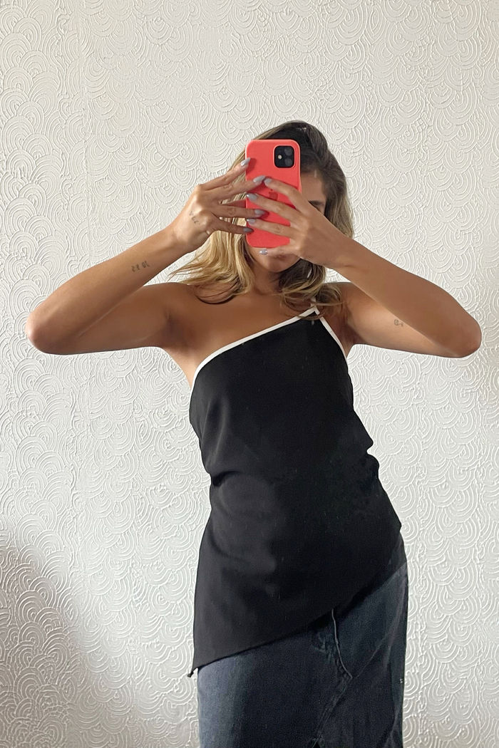 1 Ombro Preto e Branco Assimétrica